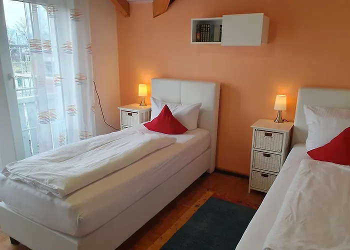 Armonia Altach, 2-6 P, 2 Schlafzimmer, Kueche, Parkplatz, Balkon, Wifi, Garten, Stellplatz Fuer Ski