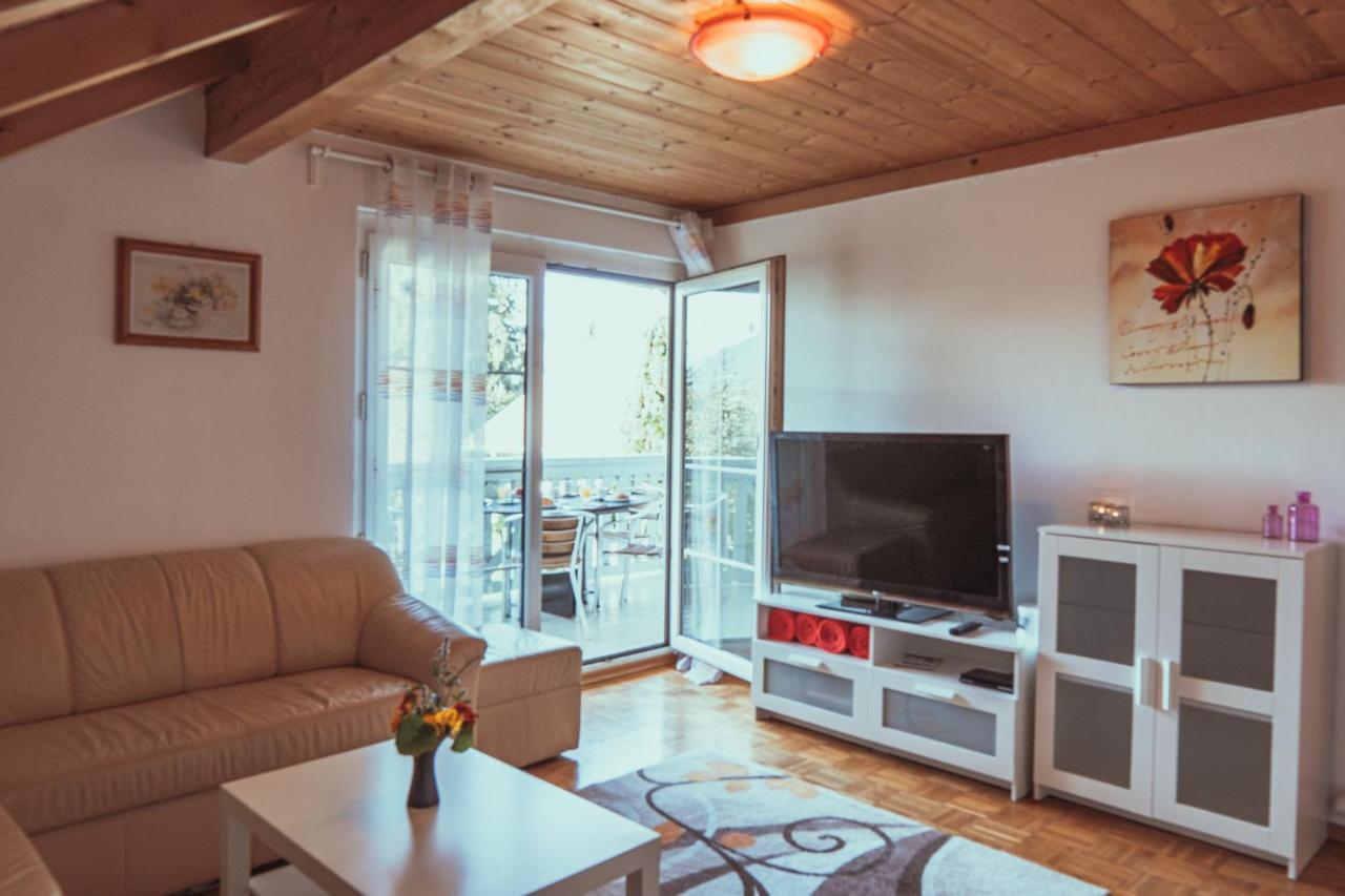 Armonia Altach, 2-6 P, 2 Schlafzimmer, Kueche, Parkplatz, Balkon, Wifi, Garten, Stellplatz Fuer Apartment