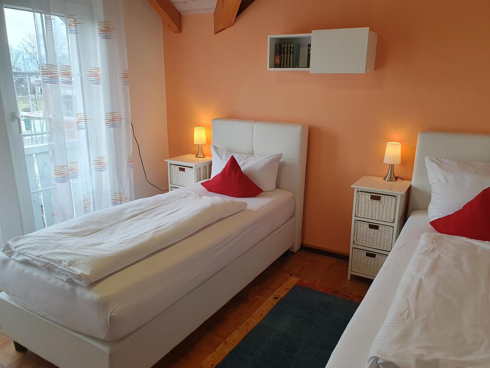 Armonia Altach, 2-6 P, 2 Schlafzimmer, Kueche, Parkplatz, Balkon, Wifi, Garten, Stellplatz Fuer * Altach
